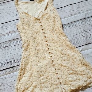 🆕️ FOREVER 21 CREAM LACE DRESS